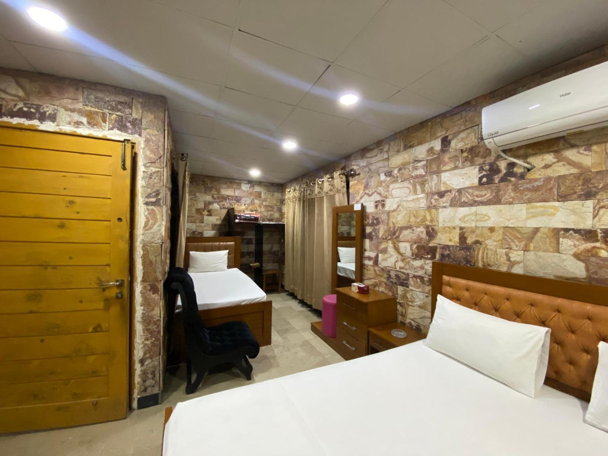 Hotel Vista Inn Dha Rawalpindi Exterior photo
